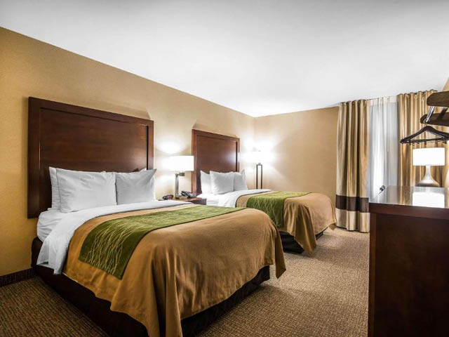 A double room with two beds at Quality Inn & Suites in Towanda/Wysox